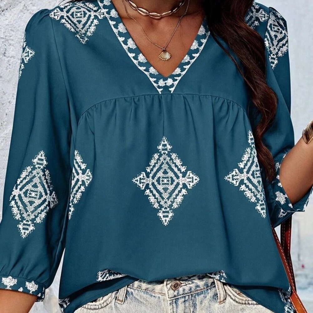 Diamond Print Flowy Top